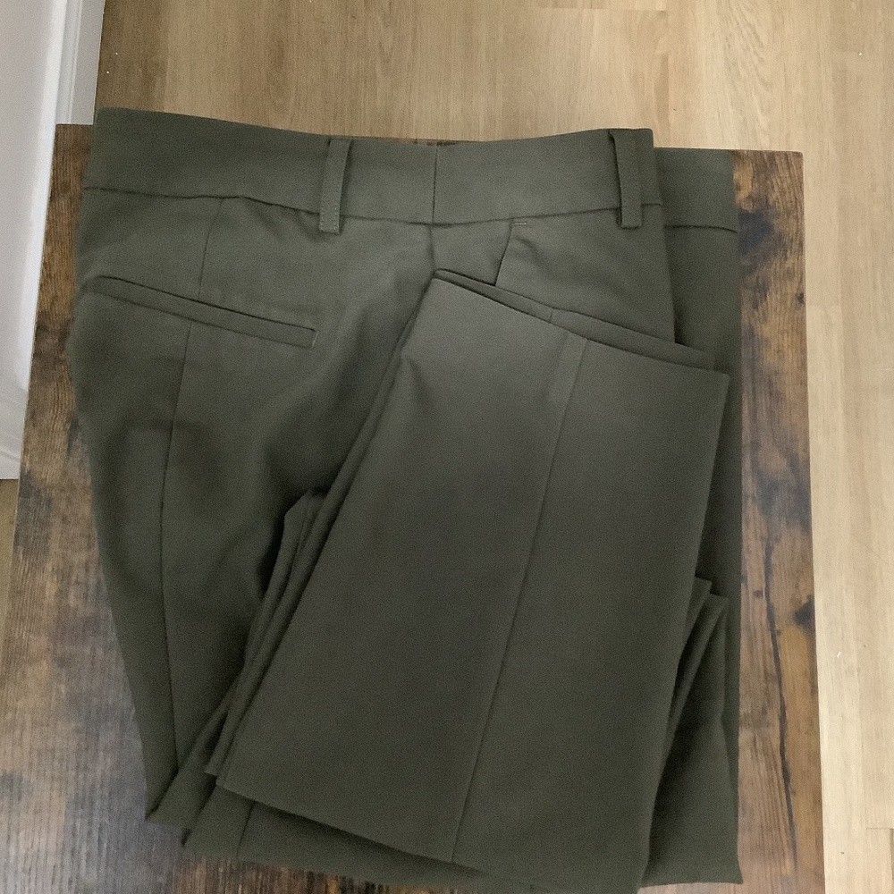 Express dress pants ~ olive~ size 8